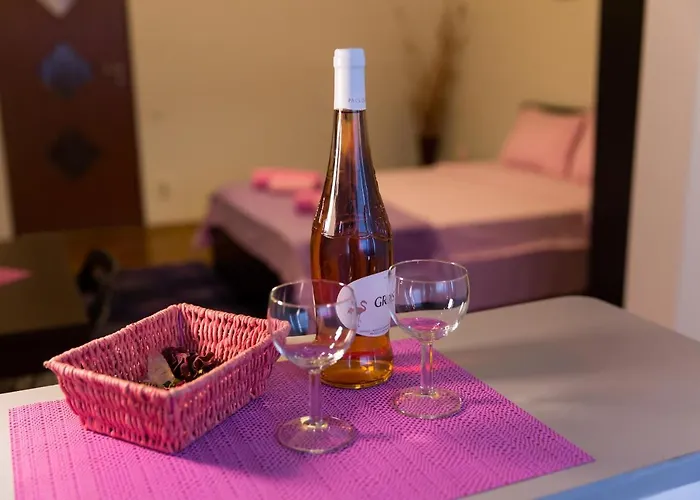 Bucharestby * Bucarest